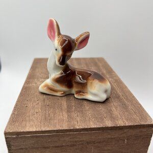 Vintage Bone China Japan Deer Doe Fawn Lying Down Glossy Figurine (a)